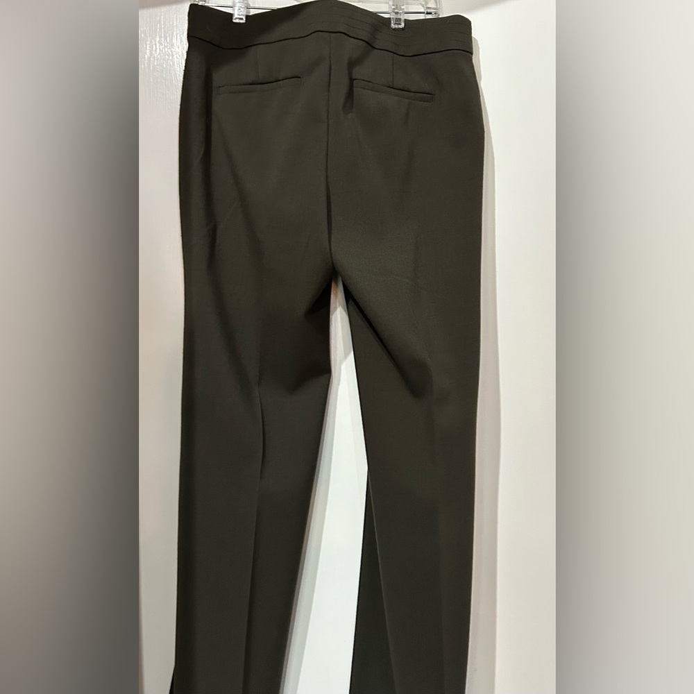 Loft pants size 8 never worn